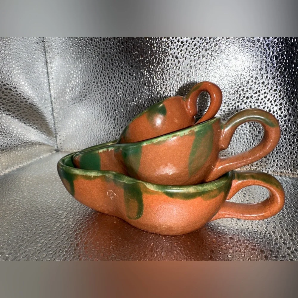 Williams Sonoma Green and Brown Ceramic chili peppers Dish Trio
